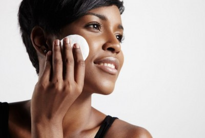 Comment prendre soin de sa peau acnéique ?